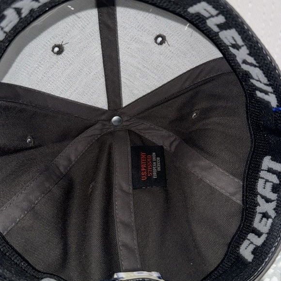 Flexfit Men's White and Grey “Tropix”  Logo Hat Size S/M - Picture 4 of 6